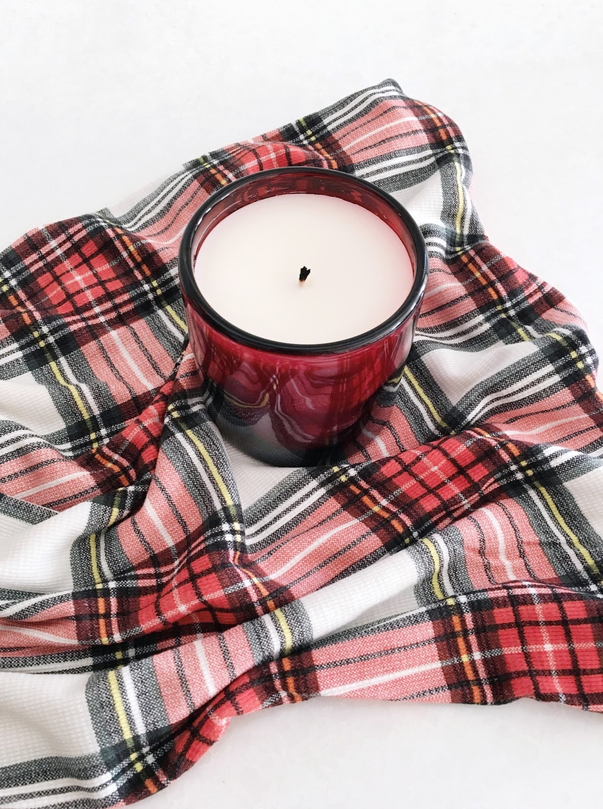 5 Best Holiday Candles — Bright And Beautiful